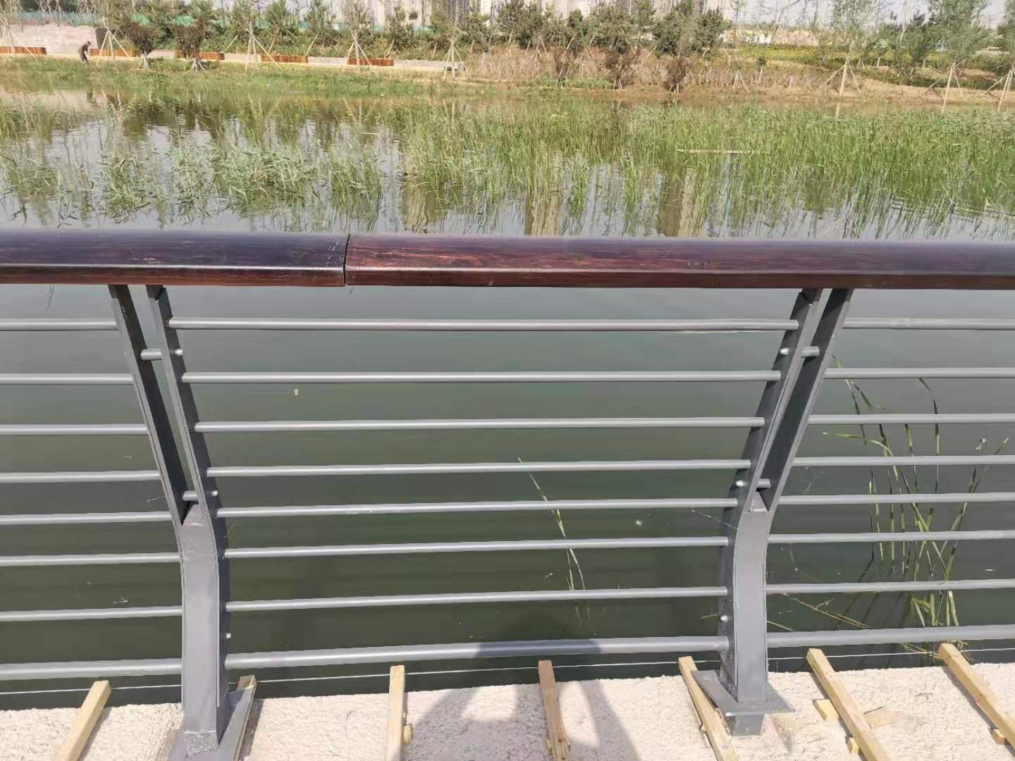 内江市桥梁防撞护栏灯光护栏 - 方案